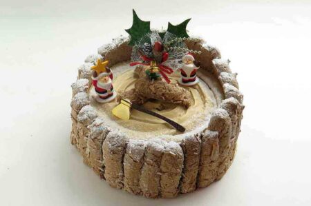 Charlotte Christmas cake