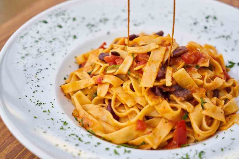 Pasta with Tomato Cream Sauce