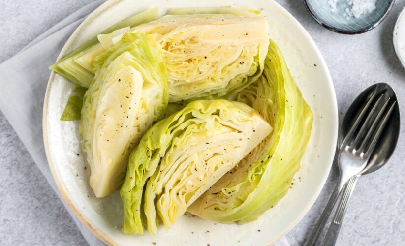 cabbage boil in bowl