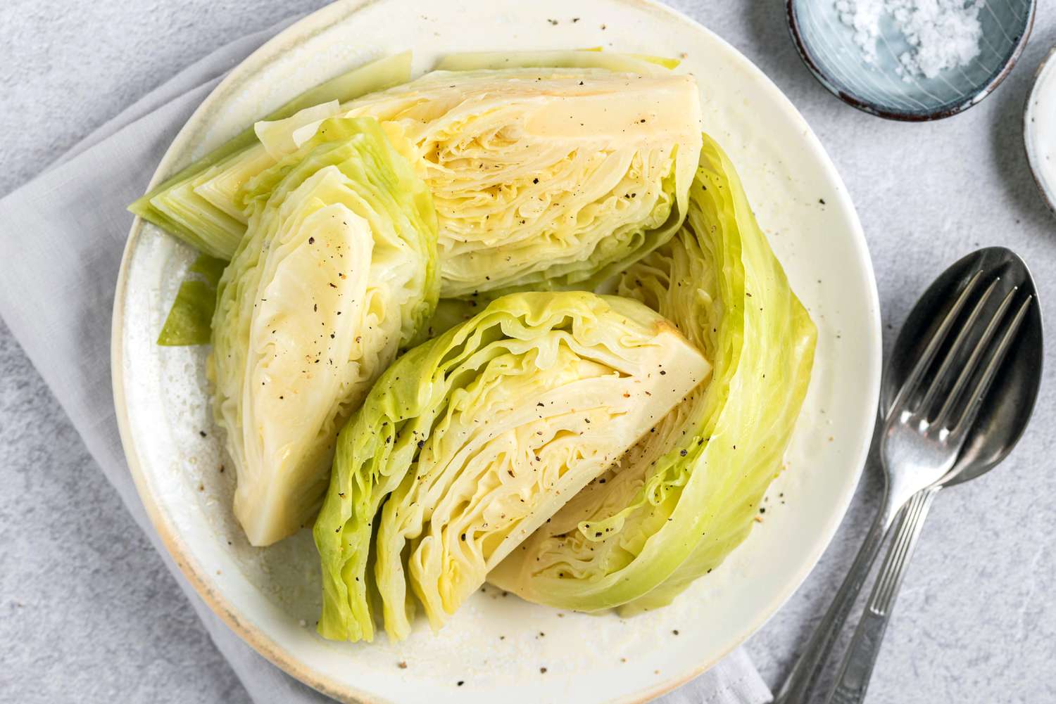cabbage boil in bowl