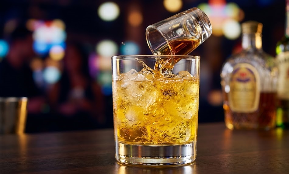 whiskey peach schnapps shot with energy drink