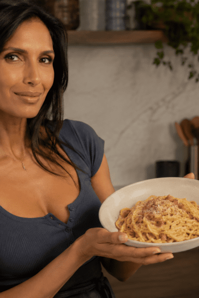 creamy spaghetti carbonara bowl,